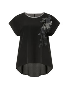 Veto Printed shirt with high-low hem in Black / Grey Veto Printed shirt with high-low hem Black / Grey