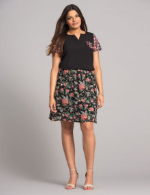 Manon Baptiste Floral A-line chiffon skirt Black / Versicolour